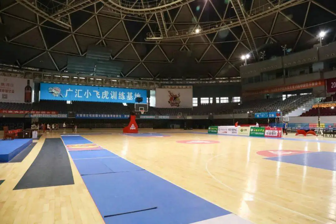 如何在篮球训练营中改善比赛策略?_2